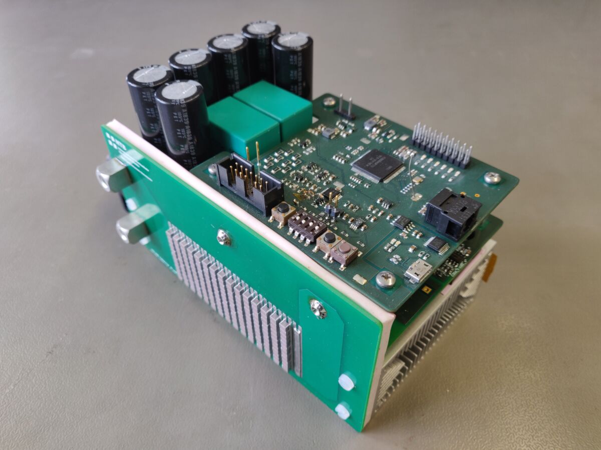 Power electronics for a 4 kW WPT System