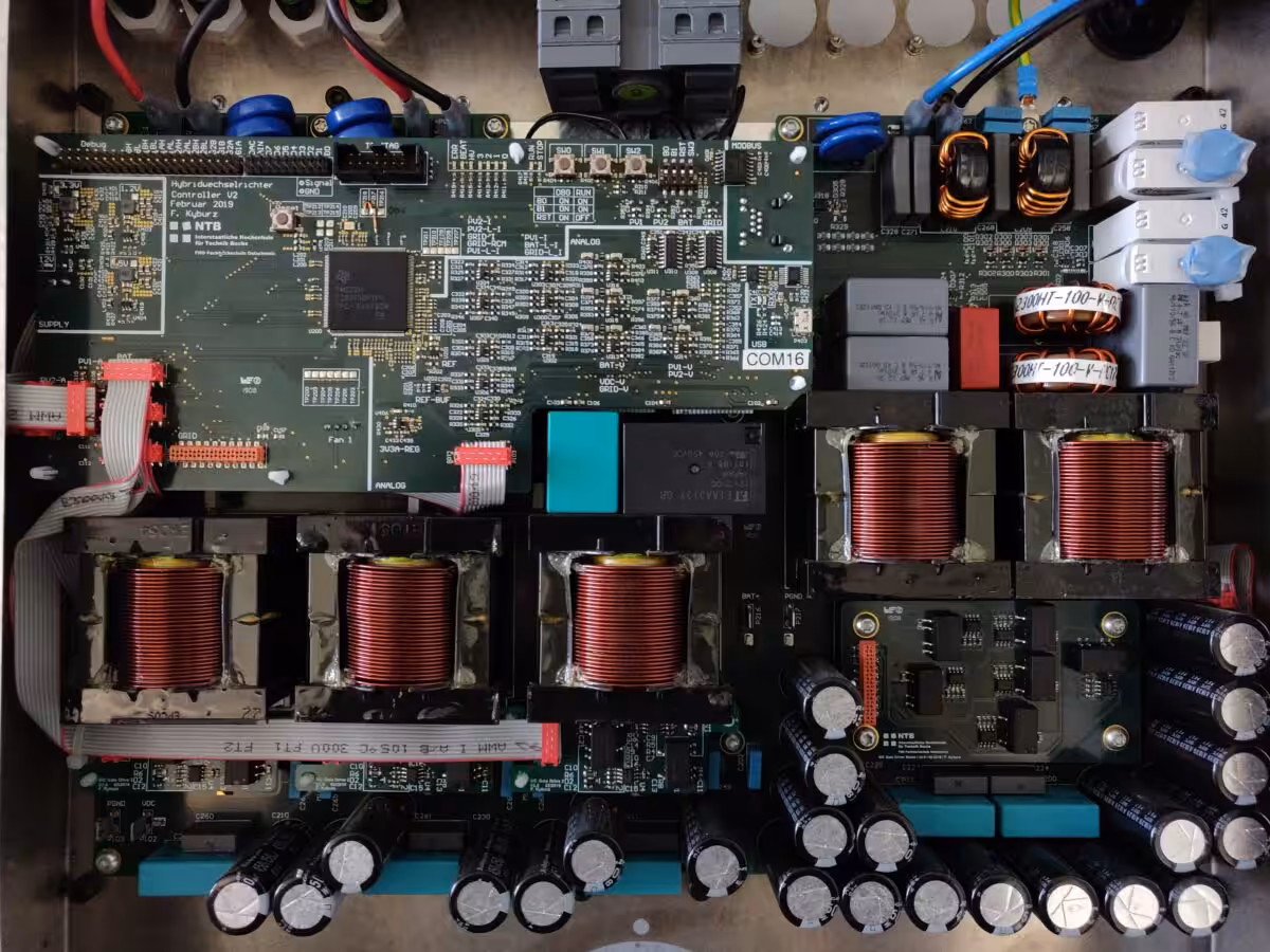 3/6 kW Solar/Battery/Grid Converter